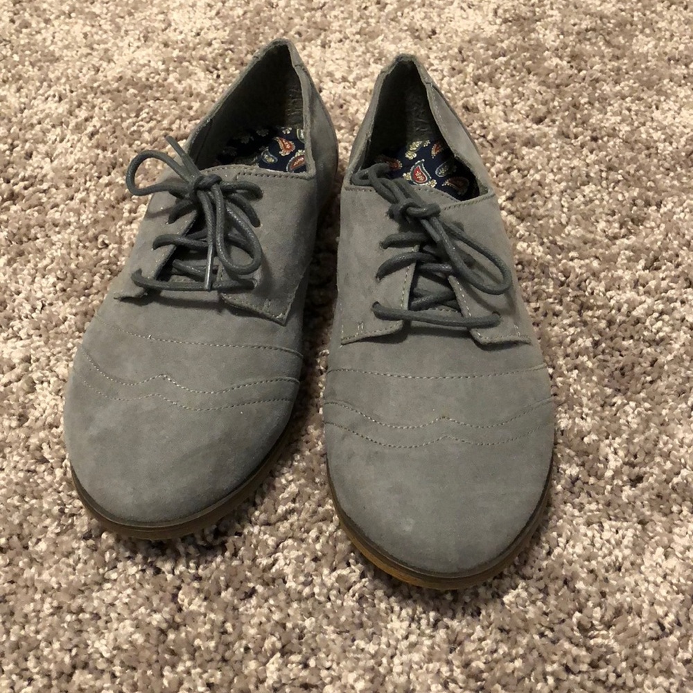 BRAND NEW SIZE 6.5 WOMEN LOAFERS